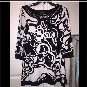 White House Black Market patterned tunic size S